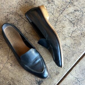 Everlane black leather pointed toe loafers